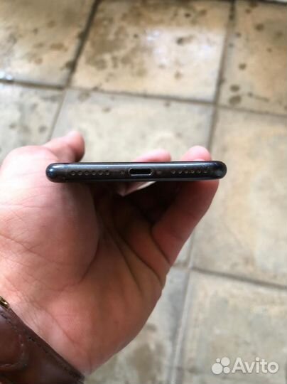 Телефон iPhone