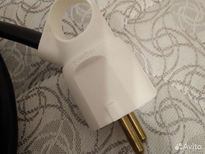 Гибкий кабель с вилкой