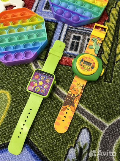 Игрушки, музыкальный телефон, часы, попит