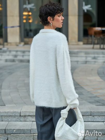 Пушистый свитер с вырезом поло удлиненный оверсайз