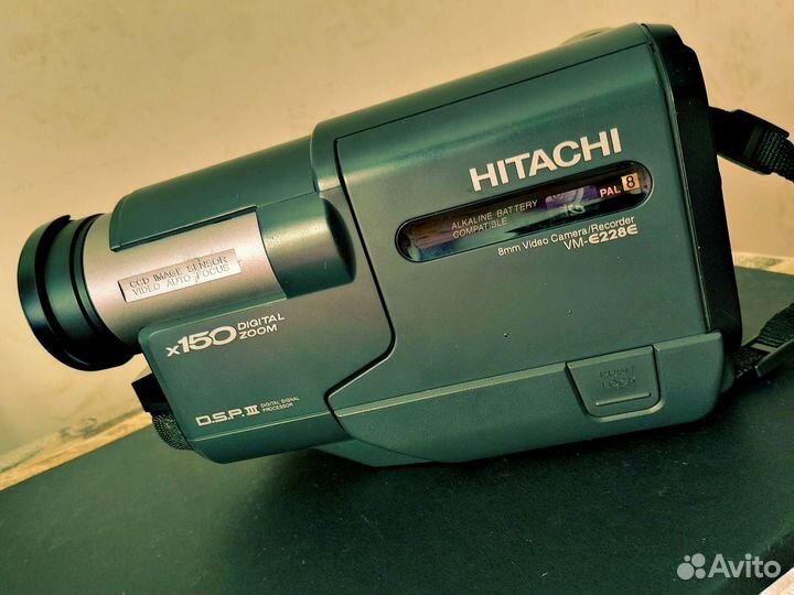 VHS Видеокамера Hitachi VM E228E