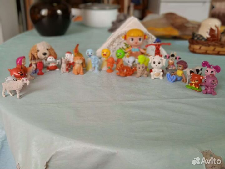 Пластиковые игрушки из киндер сюрприз