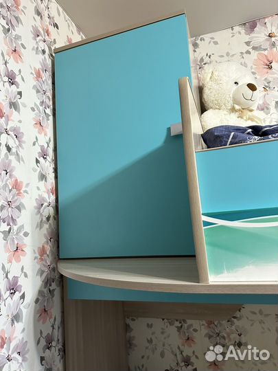 Двухярусная кровать с шкафами бу