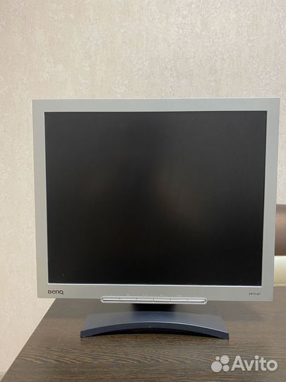 Монитор benq Q7T4