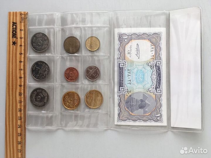 Набор монет и купюра Египта в блистере