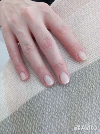 Маникюр с покрытием гель-лаком