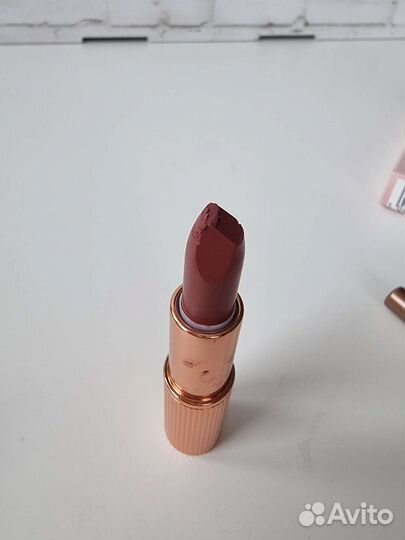 Наборы и помада Charlotte tilbury для губ