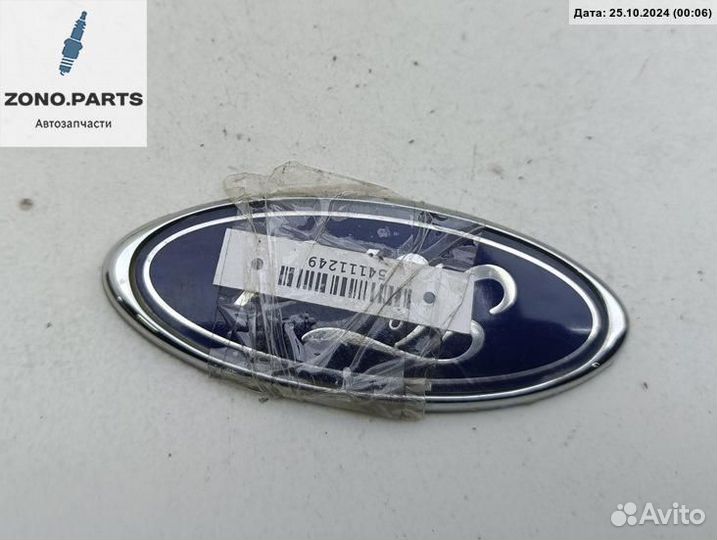 Эмблема на Ford Mondeo III (2000-2007)