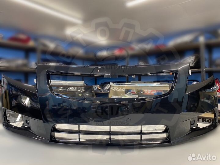 Бампер передний Chevrolet Cruze Черный