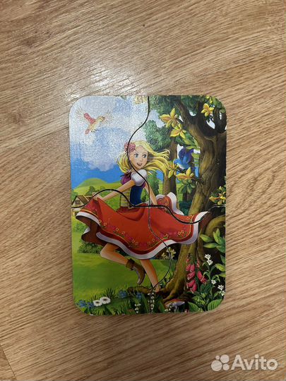 Развивающие игрушки (кубики и пазлы)