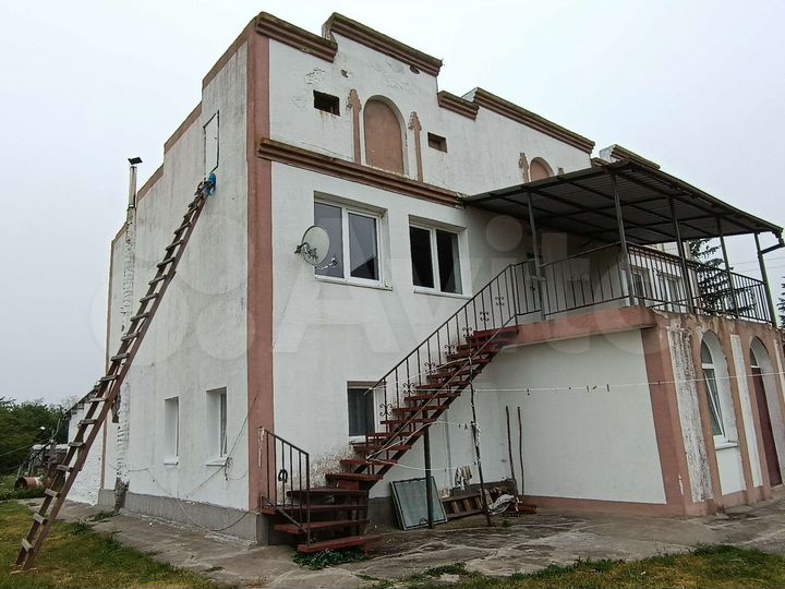 Дом 187 м² на участке 36 сот.