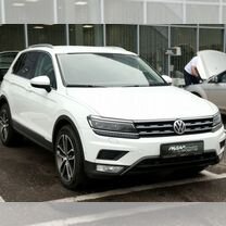 Volkswagen Tiguan 2.0 AMT, 2017, 267 000 км, с пробегом, цена 2 174 000 руб.