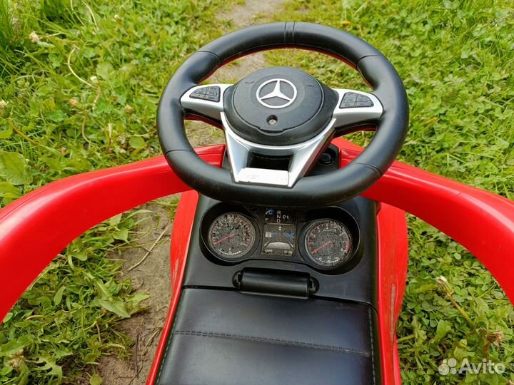 Машинка толокар каталка с ручкой Mercedes