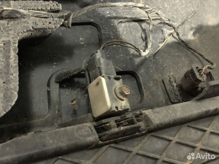 Датчик столкновения с пешеходом jaguar xf xj