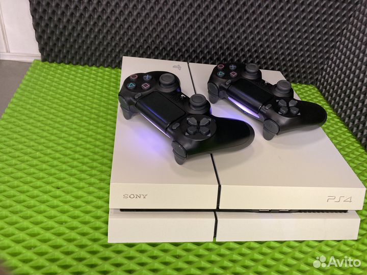 Sony Playstation 4 500gb + игры (2 ждойстика)