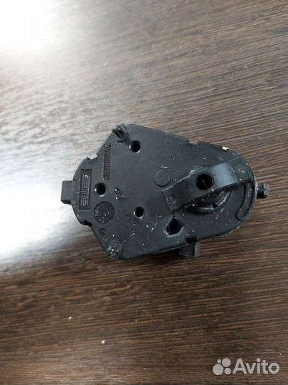 Сервопривод заслонок печки Bmw 520I E39 M52 1996