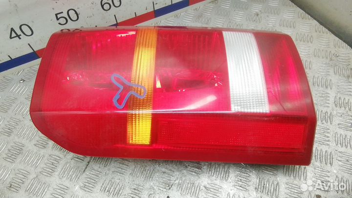 Фонарь задний левый land rover discovery 3 2004 20