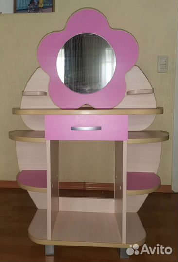 Туалетный столик с зеркалом(детский)