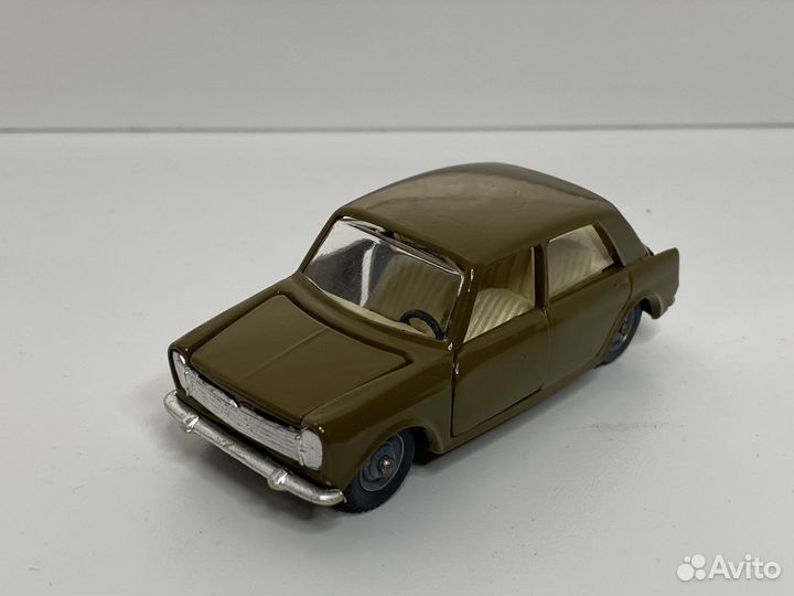 Модель автомобиля innocenti morris lm3 ремейк СССР