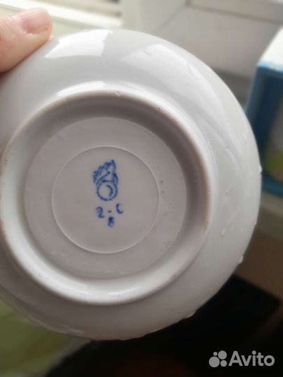 Стаканы и блюдца