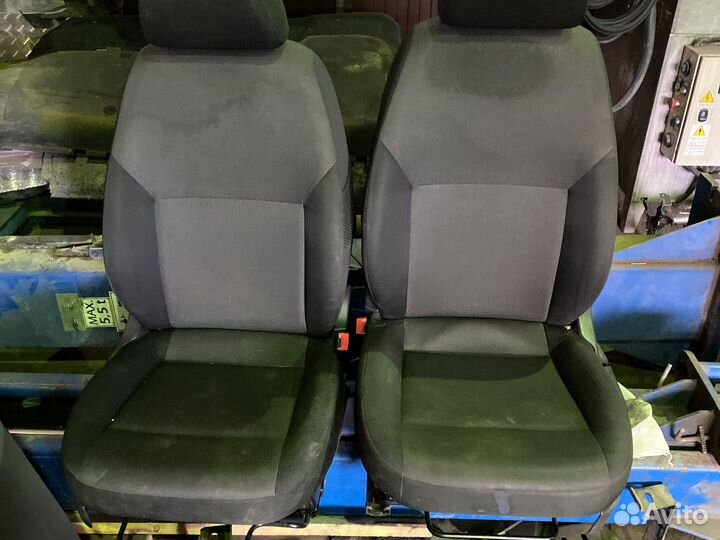 Сидения на Шкода рапид