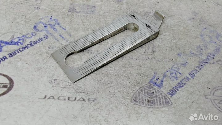 Кронштейн (клин регулировочный) Audi A6 C5 1997-20