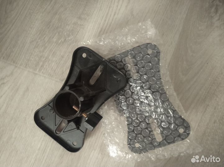 Стойки для акустических колонок