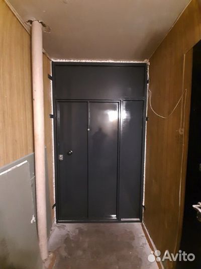 Дверь в тамбур