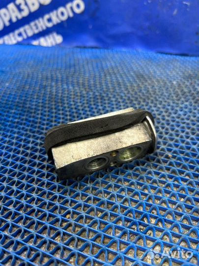 Клапан кондиционера Nissan Cefiro A33 седан VQ20