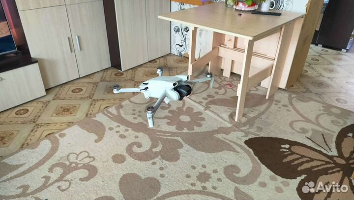 Дрон квадрокоптер