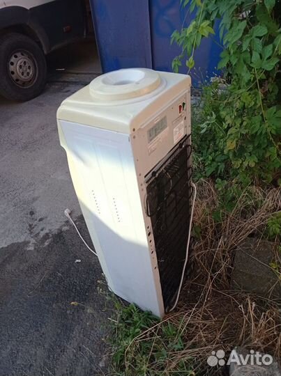 Кулер для воды напольный бу