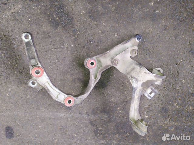 Кронштейн Mercedes-Benz S-Class W221 5.5 2005