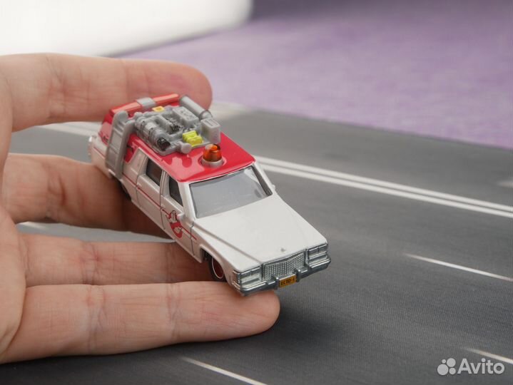 Hot Wheels Premium Ghostbusters Ecto-1