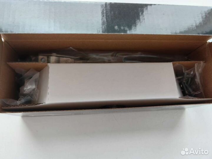 Доводчик дверной новый