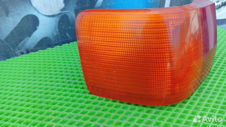 Фонарь задний в крыло Audi 80 B3