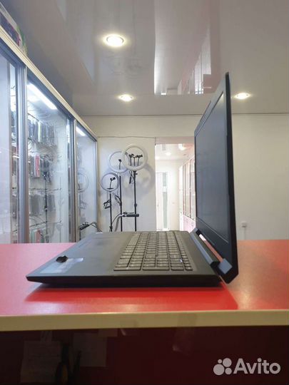 Lenovo V110-15ISK