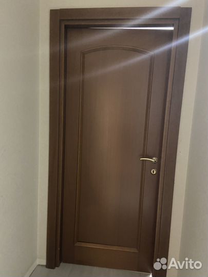 Межкомнатные двери б/у с коробкой