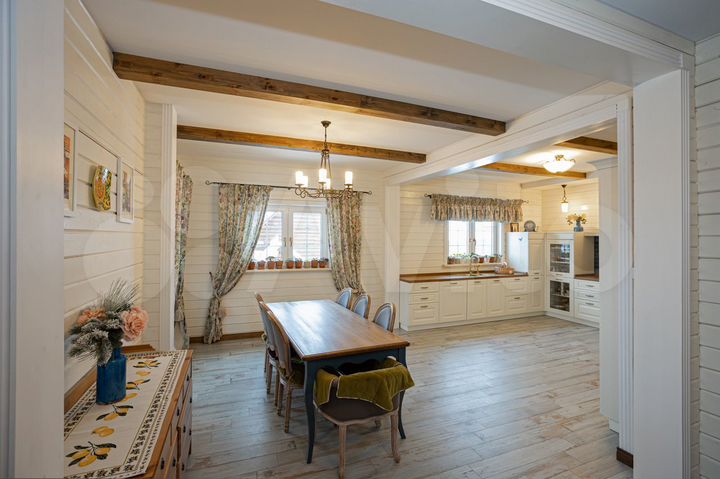 Коттедж 342 м² на участке 16 сот.