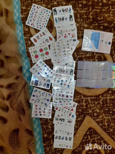 Наклейки для маникюра