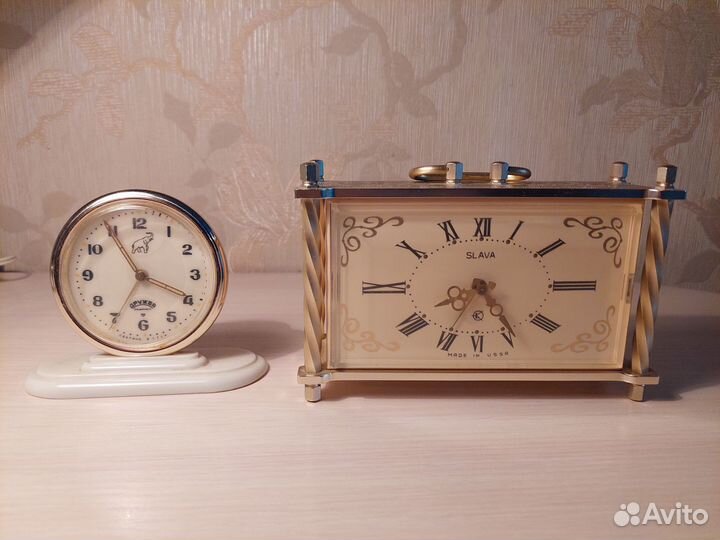 Часы-будильник СССР