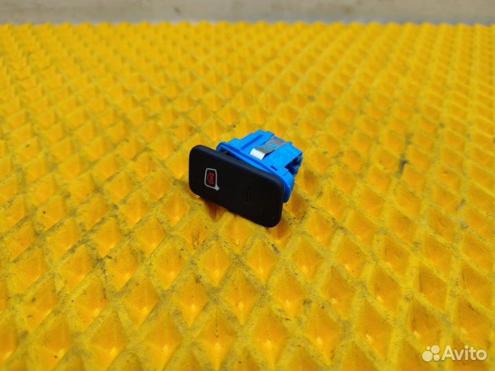 Кнопка контроля слепых зон Audi A6 C7 2.8 chva