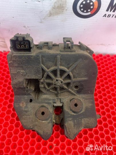 Замок багажника Ford Focus 1 2.0 2001 седан