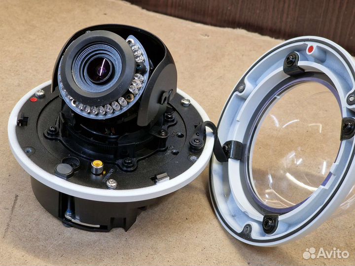 Уличная IP-камера Illustra Flex 1MP 2.8-10мм PoE