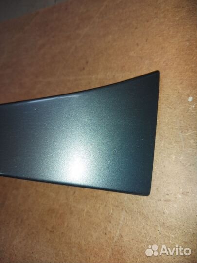 Накладка под фонарь правая Nissan Almera N16