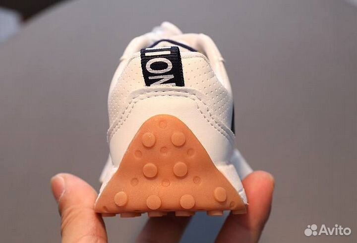 Кроссовки детские 23