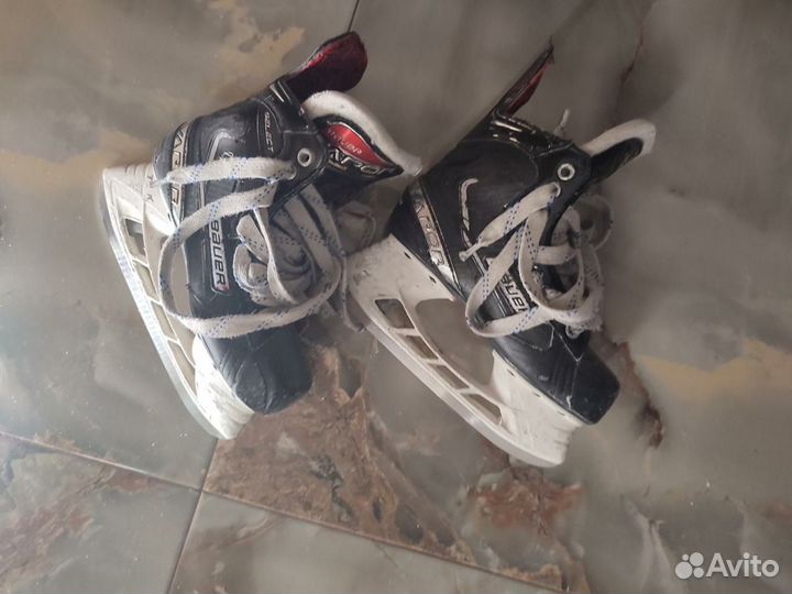Хоккейные коньки bauer