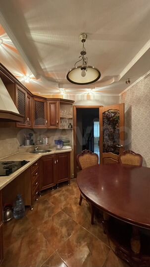 2-к. квартира, 60 м², 1/5 эт.