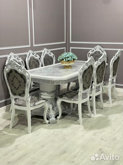 Стол кухонный и Стулья