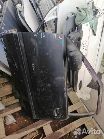 Дверь Nissan Avenir w10