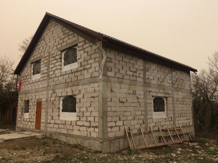 Дом 250 м² на участке 8 сот.